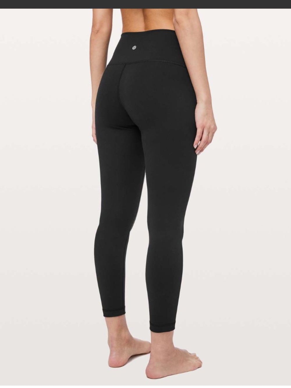 Lululemon Wunder Under High-Rise 7/8 Tight *Full-On Luon 25"
Black size 18